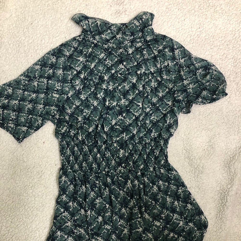 Women’s dress
